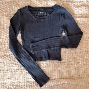 Aeropostale Long Sleeve Crop Top -